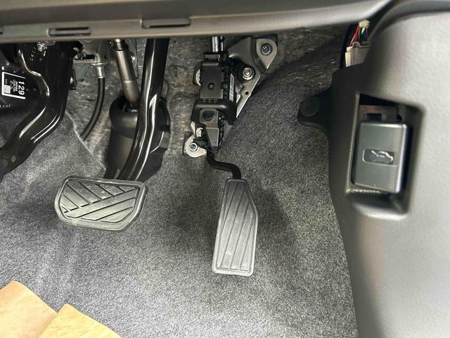 ワゴンＲカスタムＺ ハイブリッドＺＸ　届出済未使車　クリアランスソナー　オートクルーズコントロール　レーンアシスト　衝突被害軽減システム　ＬＥＤヘッドランプ　スマートキー　アイドリングストップ　電動格納ミラー　シートヒーター　ベンチシート（31枚目）