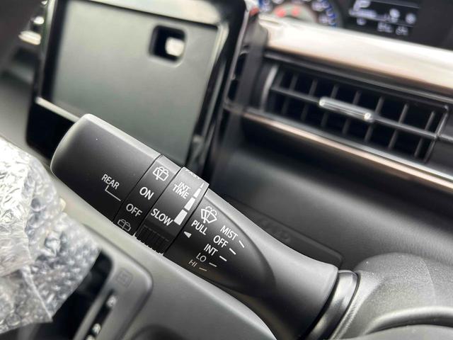 ワゴンＲカスタムＺ ハイブリッドＺＸ　届出済未使車　クリアランスソナー　オートクルーズコントロール　レーンアシスト　衝突被害軽減システム　ＬＥＤヘッドランプ　スマートキー　アイドリングストップ　電動格納ミラー　シートヒーター　ベンチシート（33枚目）
