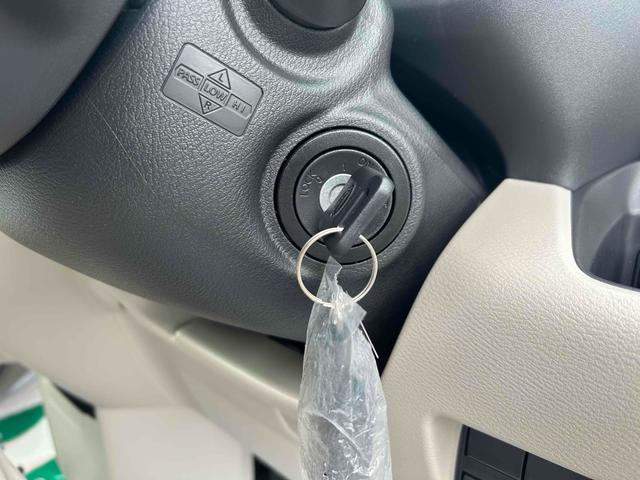 ルークス Ｓ　バックカメラ　両側スライドドア　クリアランスソナー　衝突被害軽減システム　オートライト　ＬＥＤヘッドランプ　キーレスエントリー　アイドリングストップ　電動格納ミラー　ベンチシート　ＣＶＴ（6枚目）