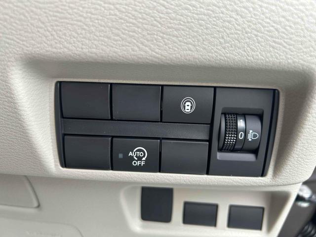 ルークス Ｓ　バックカメラ　両側スライドドア　クリアランスソナー　衝突被害軽減システム　オートライト　ＬＥＤヘッドランプ　キーレスエントリー　アイドリングストップ　電動格納ミラー　ベンチシート　ＣＶＴ（7枚目）