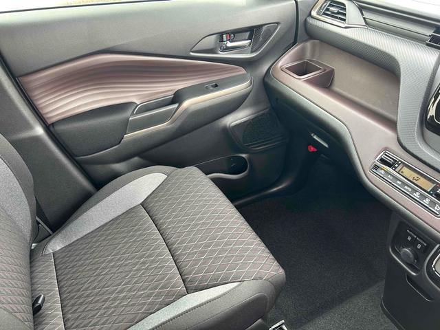 ソリオバンディット ハイブリッドＭＶ　クリアランスソナー　オートクルーズコントロール　レーンアシスト　衝突被害軽減システム　両側電動スライドドア　オートライト　ＬＥＤヘッドランプ　スマートキー　アイドリングストップ　電動格納ミラー（37枚目）