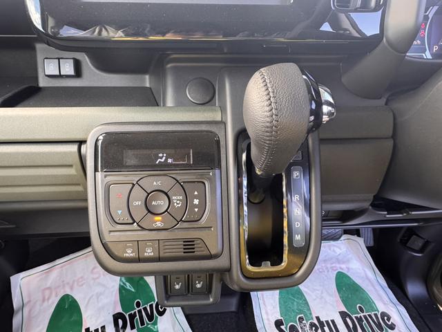 スペーシアギア ハイブリッドＸＺ　ターボ　両側電動スライドドア　クリアランスソナー　オートクルーズコントロール　レーンアシスト　衝突被害軽減システム　オートライト　ＬＥＤヘッドランプ　ヘッドライトウォッシャー　スマートキー（4枚目）