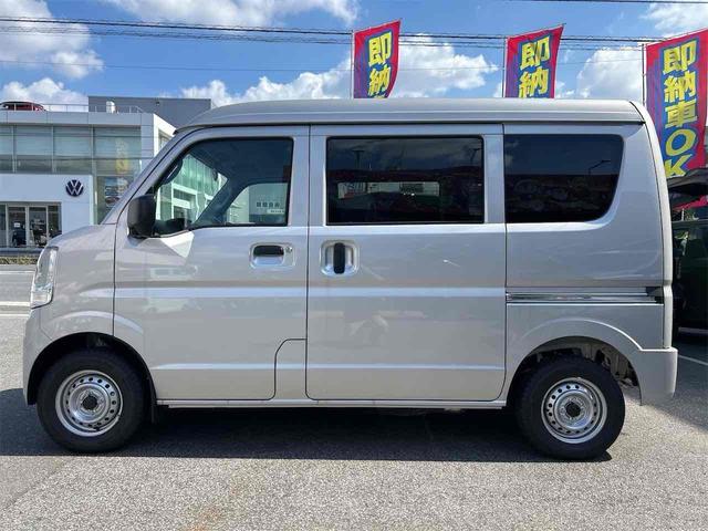 エブリイ ＰＡ　届出済未使用車　両側スライドドア　クリアランスソナー　オートライト　アイドリングストップ　ＡＴ　ＡＢＳ　ＥＳＣ　衝突安全ボディ　エアコン　パワーステアリング　前後センサー　両側スライド　ＡＣ（13枚目）