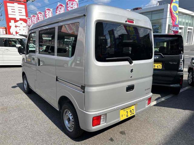 エブリイ ＰＡ　届出済未使用車　両側スライドドア　クリアランスソナー　オートライト　アイドリングストップ　ＡＴ　ＡＢＳ　ＥＳＣ　衝突安全ボディ　エアコン　パワーステアリング　前後センサー　両側スライド　ＡＣ（14枚目）