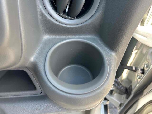 エブリイ ＰＡ　届出済未使用車　両側スライドドア　クリアランスソナー　オートライト　アイドリングストップ　ＡＴ　ＡＢＳ　ＥＳＣ　衝突安全ボディ　エアコン　パワーステアリング　前後センサー　両側スライド　ＡＣ（37枚目）