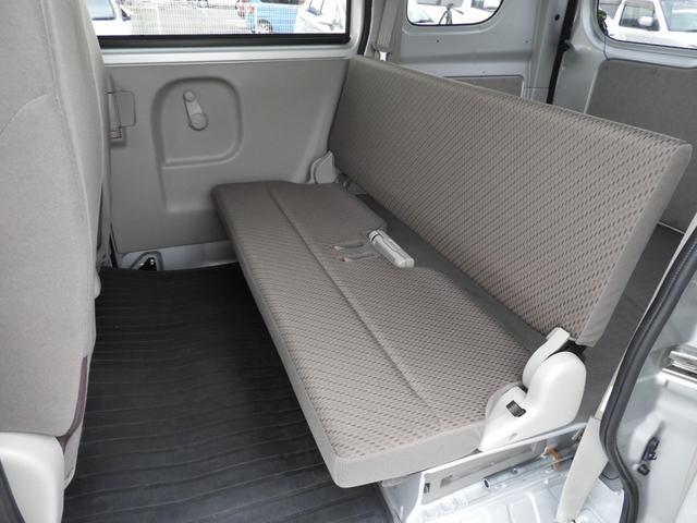 ＮＶ１００クリッパーバン ＤＸ　ＧＬパッケージ　ワンオーナー　純正ナビ　フルセグＴＶ　バックカメラ　キーレス　ＥＴＣ　オーバーヘッドシェルフ　禁煙車　除菌済（10枚目）