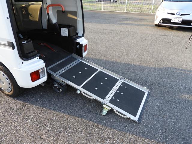 エブリイ 　福祉車両　車椅子スロープ　電動ウインチ　助手席側リアシート　４人乗り　リアヒーター　純正ナビ　地デジ　バックカメラ　キーレス　除菌済（53枚目）