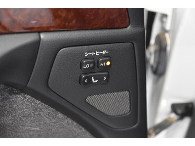 ソブリン　下取り車　キーレス　パワートランク　ＥＴＣ　全塗装済み　タイチェン　１６ＡＷ９分山　全席ＰＳ　オートエアコン　シートヒーター　Ｒモニター　純ナビ　Ｂカメラ(40枚目)