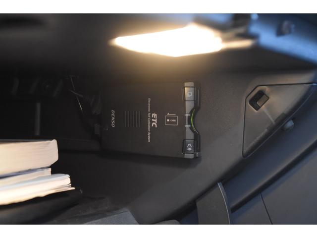 Ｖ６０ Ｔ４　ＳＥ　車検令和９年２月１９日　スマキー２　Ｐスタ　後期型　クルコン　黒本革シート　１オーナー　記録簿　Ｂｌｕｅｔｏｏｔｈ接続　フルセグＥＴＣＢカメラ　ドラレコ（16枚目）