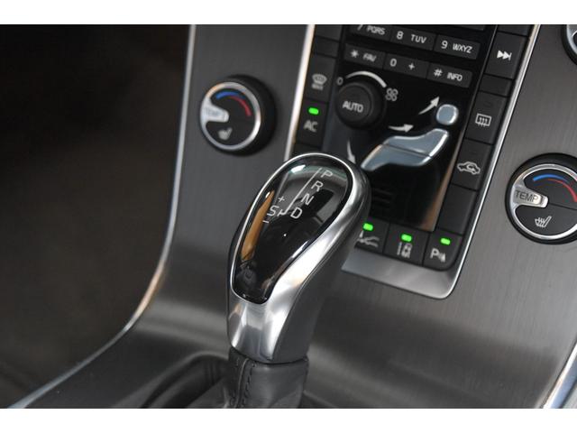 Ｖ６０ Ｔ４　ＳＥ　車検令和９年２月１９日　スマキー２　Ｐスタ　後期型　クルコン　黒本革シート　１オーナー　記録簿　Ｂｌｕｅｔｏｏｔｈ接続　フルセグＥＴＣＢカメラ　ドラレコ（45枚目）