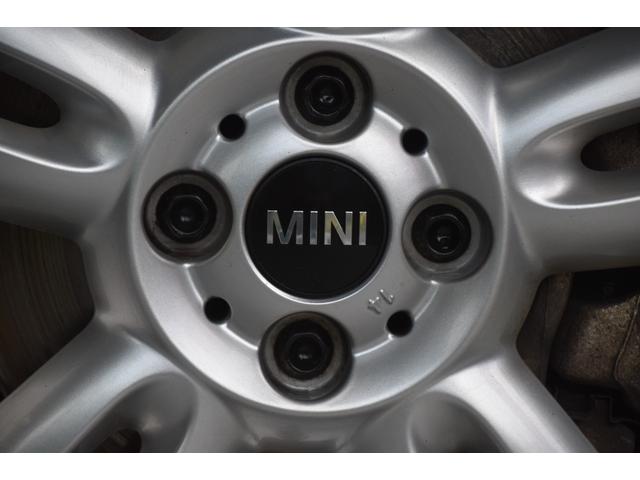 ＭＩＮＩ クーパー　車検令和９年３月１２日　キーレス２　Ｐスタート　後期最終型　２０１４年式　マニュアルモード　カロナビ　地デジ　Ｂカメラ　ＥＴＣ　純１５ＡＷ９分山ＳＴ（30枚目）