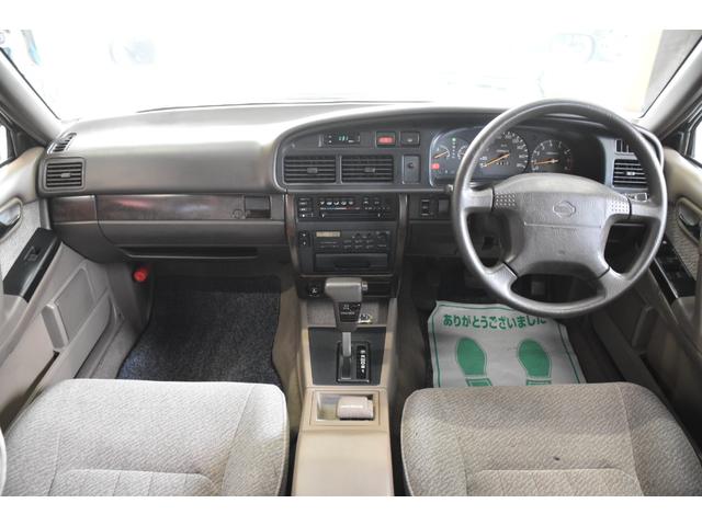 セドリック スーパーカスタム　車検令和９年８月２０日　キーレス　ボンネットマスコット　走行５６０００キロ　メッキフェンダーミラー　黄フォグ　エアフロメーター交換済み　スロットルボディ清掃　燃料ポンプ＆フィルター交換（8枚目）