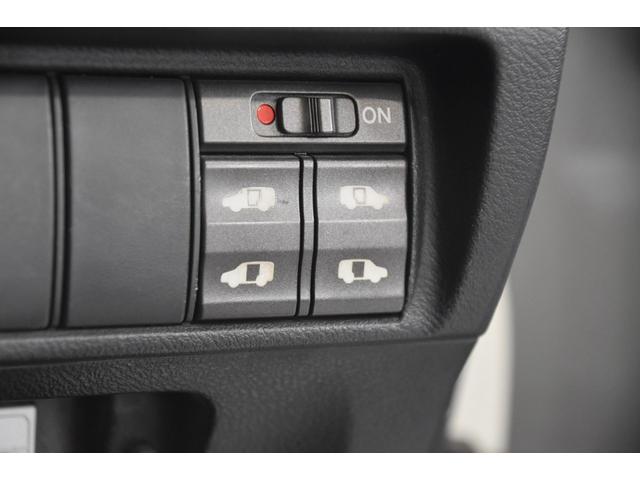 エリシオン ＧエアロＨＤＤナビスペシャルパッケージ　車検整備付き　キーレス２　ＥＴＣ　フォグ　中期型　タイミングチェーン　電格ミラー　オートエアコン　両パワスラ　Ｂカメラ　純正１７ＡＷ７分山（4枚目）
