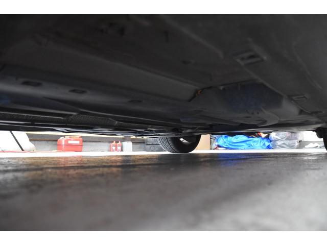 Ｃ５ ２．０　車検整備付き　ＨＩＤ　キーレス　ＥＴＣ　ＡＡＣ　エアサス　オールオートＰＷ　クルーズコントロール　前後コーナーセンサー　マニュアルモード　電動パーキング（41枚目）