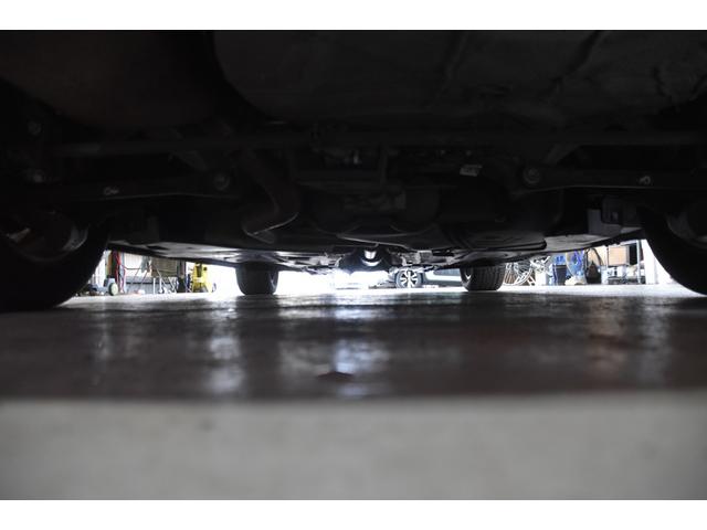 Ｃ５ ２．０　車検整備付き　ＨＩＤ　キーレス　ＥＴＣ　ＡＡＣ　エアサス　オールオートＰＷ　クルーズコントロール　前後コーナーセンサー　マニュアルモード　電動パーキング（42枚目）