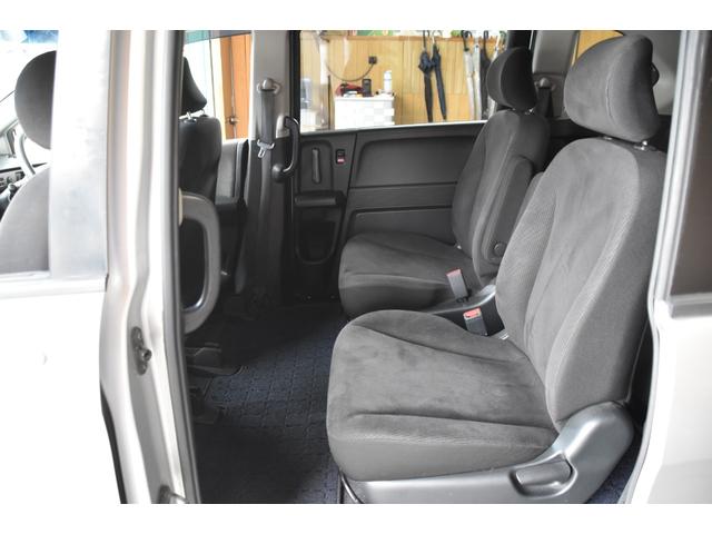 フリード Ｇ　ジャストセレクション　車検令和８年６月２１日　キーレス　ＥＴＣ　左パワスラ　純ＨＤＤナビ　地デジワンセグ　Ｂカメラ　ナビキャンセラー　オートライト　ウインカーミラー（12枚目）