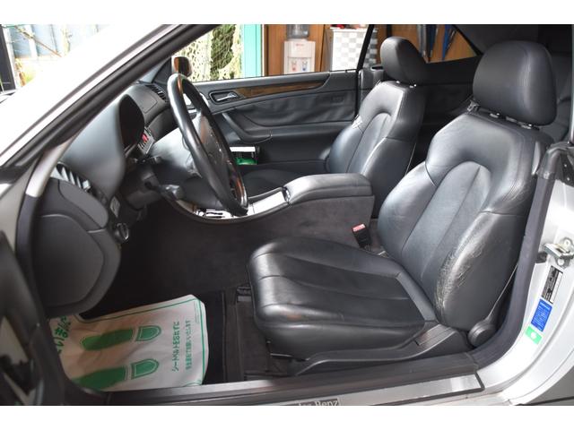ＣＬＫ ＣＬＫ３２０カブリオレ　アバンギャルド　車検令和９年１月３０日　キーレス２　ＥＴＣ　走行６２０００キロ　マニュアルモード　クルーズコントロール　黒本革電動シート　シートヒーター　ＡＡＣ　タイミングチェーン（10枚目）