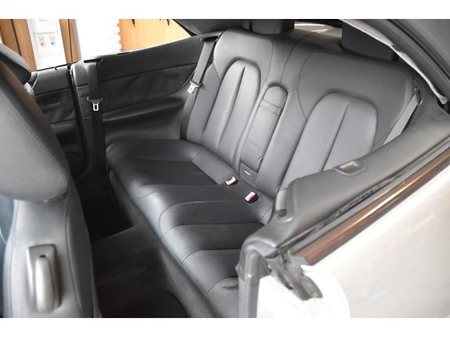 ＣＬＫ ＣＬＫ３２０カブリオレ　アバンギャルド　車検令和９年１月３０日　キーレス２　ＥＴＣ　走行６２０００キロ　マニュアルモード　クルーズコントロール　黒本革電動シート　シートヒーター　ＡＡＣ　タイミングチェーン（12枚目）
