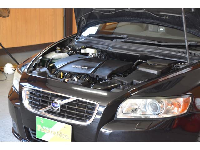 V50 2.0eアクティブ 車検整備付き HID キーレス2 ETC タイミングチェーン ドラレコ 純ナビ Bカメラ 革巻きハンドル オートエアコン 電格ミラー Rフォグ(35枚目)