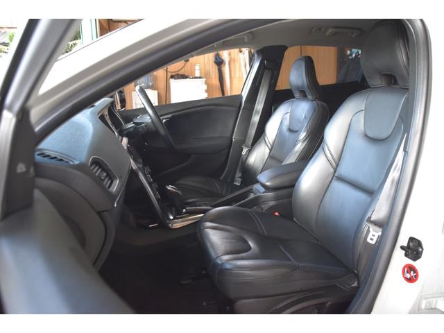 V40 T4 SE 車検令和8年8月27日 キーレス2 ETC 1オーナー ターボ 記録簿 黒本革シート 走行65000キロ クルコン Pスタート 革巻きハンドル(10枚目)