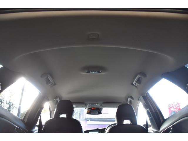 V40 T4 SE 車検令和8年8月27日 キーレス2 ETC 1オーナー ターボ 記録簿 黒本革シート 走行65000キロ クルコン Pスタート 革巻きハンドル(28枚目)