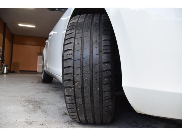 V40 T4 SE 車検令和8年8月27日 キーレス2 ETC 1オーナー ターボ 記録簿 黒本革シート 走行65000キロ クルコン Pスタート 革巻きハンドル(33枚目)