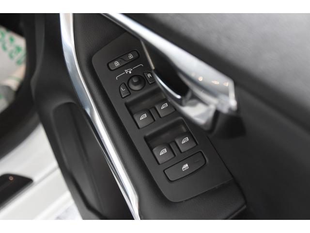 V40 T4 SE 車検令和8年8月27日 キーレス2 ETC 1オーナー ターボ 記録簿 黒本革シート 走行65000キロ クルコン Pスタート 革巻きハンドル(41枚目)