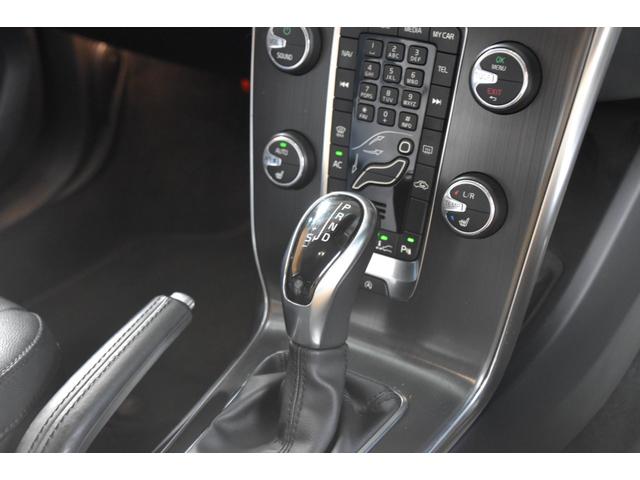 V40 T4 SE 車検令和8年8月27日 キーレス2 ETC 1オーナー ターボ 記録簿 黒本革シート 走行65000キロ クルコン Pスタート 革巻きハンドル(46枚目)