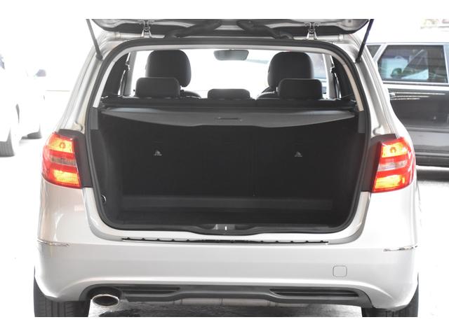 Ｂクラス Ｂ１８０　ブルーエフィシェンシー　車検整備付き　ＥＴＣ　キーレス　ドアバイザー　走行３００００キロ　純正１６ＡＷ６分山　ステコン　前後ドラレコ　クルコン　タイチェン　地デジフルセグ　Ｂカメラ　ターボ（26枚目）