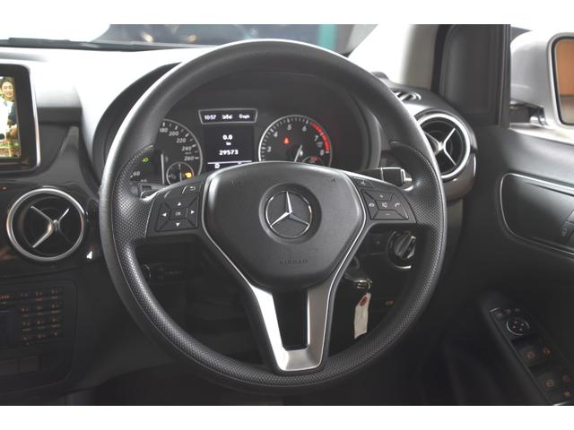 Ｂクラス Ｂ１８０　ブルーエフィシェンシー　車検整備付き　ＥＴＣ　キーレス　ドアバイザー　走行３００００キロ　純正１６ＡＷ６分山　ステコン　前後ドラレコ　クルコン　タイチェン　地デジフルセグ　Ｂカメラ　ターボ（43枚目）