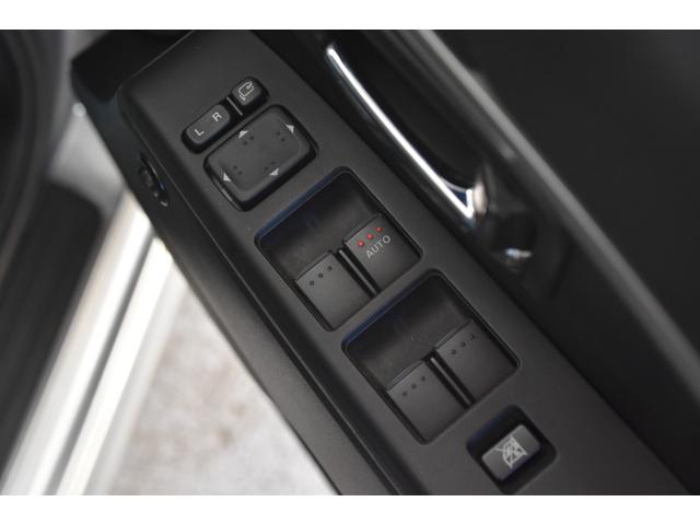 プレマシー ２０Ｓ　車検令和９年３月１４日　スマートキー２　ＥＴＣ　走行３００００キロ　記録簿　ドアバイザー　ＨＩＤ　フォグランプ　両パワスラ　電格ミラー　オートＡＣ（45枚目）