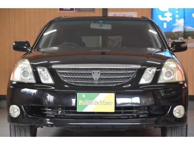 マークIIブリット ２．５ｉＲ－Ｓ　Ｆｏｕｒ　車検整備付き　４ＷＤ　ＨＩＤ　キーレス　記録簿　電格ミラー　ミラーヒーター　革巻きハンドル　ートエアコン　ツイーター　純正オーディオ（5枚目）