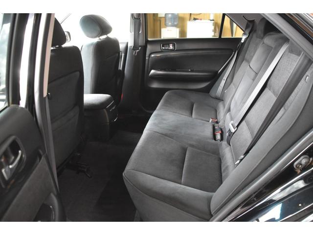 マークIIブリット ２．５ｉＲ－Ｓ　Ｆｏｕｒ　車検整備付き　４ＷＤ　ＨＩＤ　キーレス　記録簿　電格ミラー　ミラーヒーター　革巻きハンドル　ートエアコン　ツイーター　純正オーディオ（12枚目）