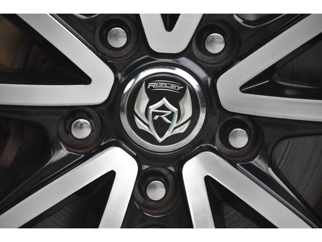 マークIIブリット ２．５ｉＲ－Ｓ　Ｆｏｕｒ　車検整備付き　４ＷＤ　ＨＩＤ　キーレス　記録簿　電格ミラー　ミラーヒーター　革巻きハンドル　ートエアコン　ツイーター　純正オーディオ（31枚目）