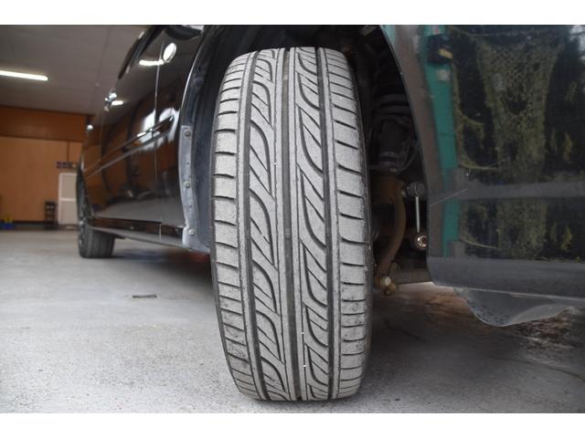 マークIIブリット ２．５ｉＲ－Ｓ　Ｆｏｕｒ　車検整備付き　４ＷＤ　ＨＩＤ　キーレス　記録簿　電格ミラー　ミラーヒーター　革巻きハンドル　ートエアコン　ツイーター　純正オーディオ（33枚目）