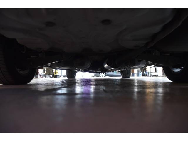 マークIIブリット ２．５ｉＲ－Ｓ　Ｆｏｕｒ　車検整備付き　４ＷＤ　ＨＩＤ　キーレス　記録簿　電格ミラー　ミラーヒーター　革巻きハンドル　ートエアコン　ツイーター　純正オーディオ（39枚目）