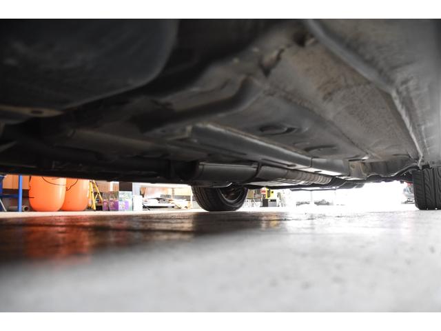 マークIIブリット ２．５ｉＲ－Ｓ　Ｆｏｕｒ　車検整備付き　４ＷＤ　ＨＩＤ　キーレス　記録簿　電格ミラー　ミラーヒーター　革巻きハンドル　ートエアコン　ツイーター　純正オーディオ（40枚目）