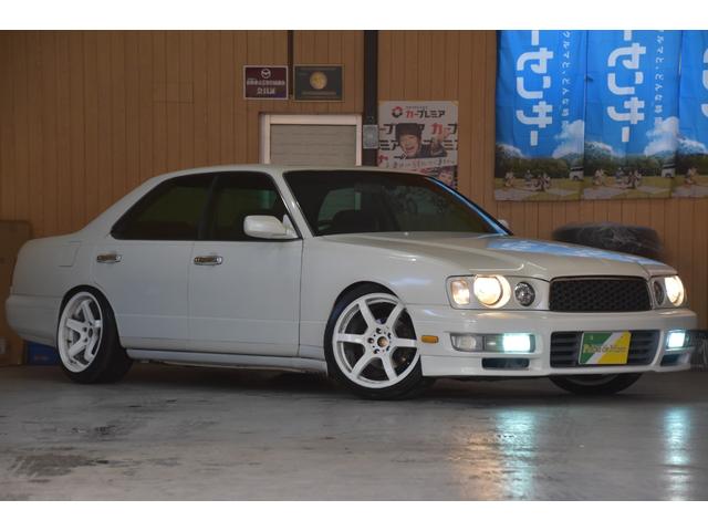 グロリア グランツーリスモＳ　車検令和９年７月２３日　キーレス　ＥＴＣ　後期型　フォグＨＩＤ　社外マフラー　車高調　社外１８ＡＷ　フルスモーク　ウッドコンビハンドル　ＵＳＢ（22枚目）