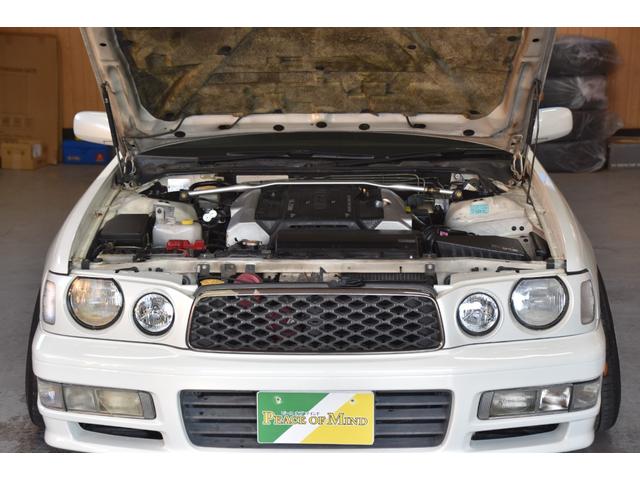 グロリア グランツーリスモＳ　車検令和９年７月２３日　キーレス　ＥＴＣ　後期型　フォグＨＩＤ　社外マフラー　車高調　社外１８ＡＷ　フルスモーク　ウッドコンビハンドル　ＵＳＢ（33枚目）