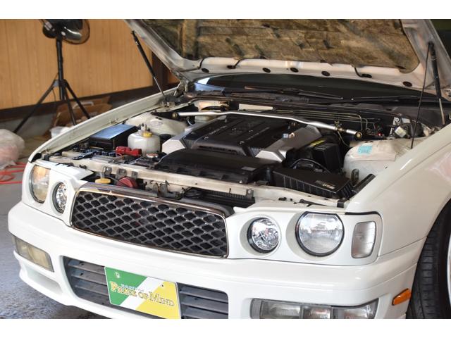 グロリア グランツーリスモＳ　車検令和９年７月２３日　キーレス　ＥＴＣ　後期型　フォグＨＩＤ　社外マフラー　車高調　社外１８ＡＷ　フルスモーク　ウッドコンビハンドル　ＵＳＢ（34枚目）