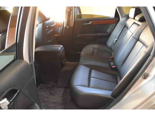 フーガ ４５０ＧＴ　車検整備付き　ＨＩＤ　スマキー２　ＥＴＣ　４５００ｃｃ　黒本革シート　純正１８ＡＷ　純ナビ　サイド　バックカメラ　タイチェン　革巻きハンドル（12枚目）