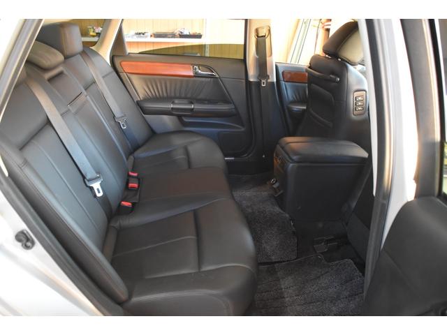 フーガ ４５０ＧＴ　車検整備付き　ＨＩＤ　スマキー２　ＥＴＣ　４５００ｃｃ　黒本革シート　純正１８ＡＷ　純ナビ　サイド　バックカメラ　タイチェン　革巻きハンドル（13枚目）