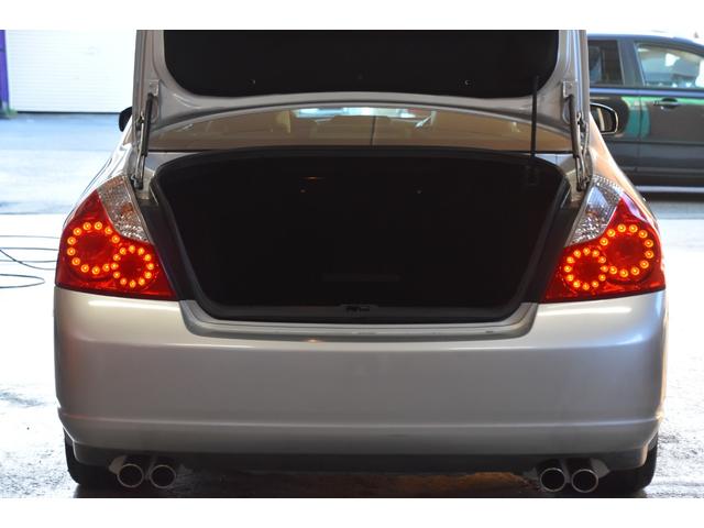 フーガ ４５０ＧＴ　車検整備付き　ＨＩＤ　スマキー２　ＥＴＣ　４５００ｃｃ　黒本革シート　純正１８ＡＷ　純ナビ　サイド　バックカメラ　タイチェン　革巻きハンドル（26枚目）