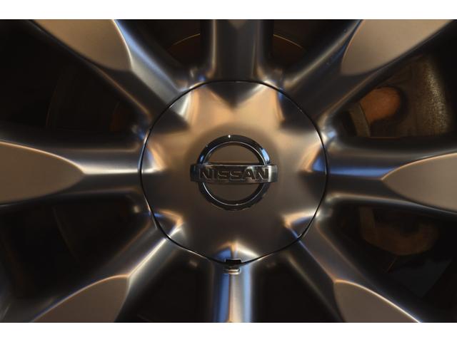 フーガ ４５０ＧＴ　車検整備付き　ＨＩＤ　スマキー２　ＥＴＣ　４５００ｃｃ　黒本革シート　純正１８ＡＷ　純ナビ　サイド　バックカメラ　タイチェン　革巻きハンドル（32枚目）