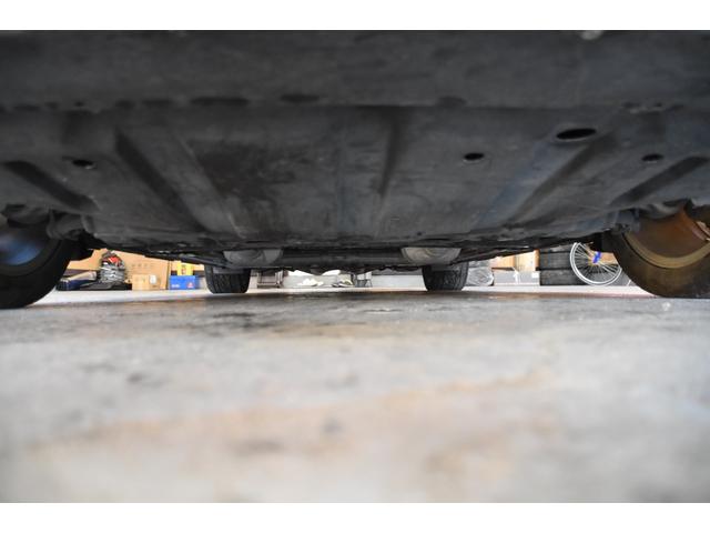 フーガ ４５０ＧＴ　車検整備付き　ＨＩＤ　スマキー２　ＥＴＣ　４５００ｃｃ　黒本革シート　純正１８ＡＷ　純ナビ　サイド　バックカメラ　タイチェン　革巻きハンドル（38枚目）