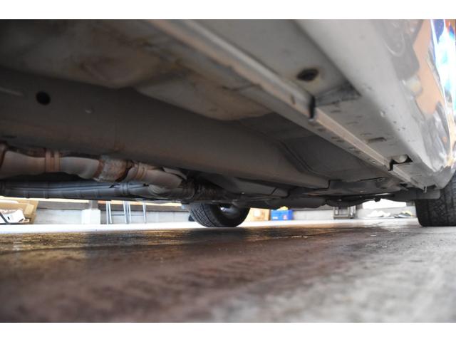 フーガ ４５０ＧＴ　車検整備付き　ＨＩＤ　スマキー２　ＥＴＣ　４５００ｃｃ　黒本革シート　純正１８ＡＷ　純ナビ　サイド　バックカメラ　タイチェン　革巻きハンドル（39枚目）