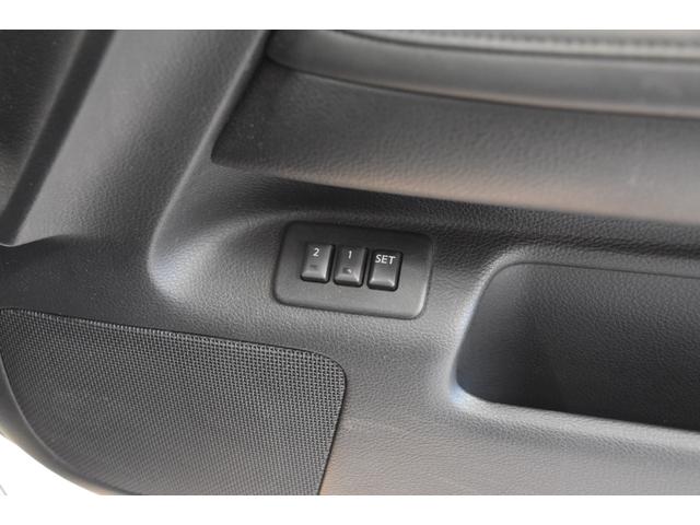 フーガ ４５０ＧＴ　車検整備付き　ＨＩＤ　スマキー２　ＥＴＣ　４５００ｃｃ　黒本革シート　純正１８ＡＷ　純ナビ　サイド　バックカメラ　タイチェン　革巻きハンドル（59枚目）