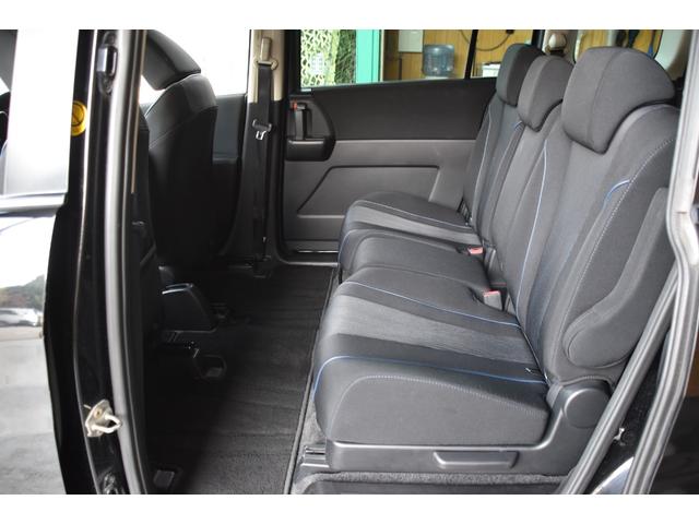 プレマシー ２０Ｓ　車検整備付き　両パワスラ　ＥＴＣ　スマキー２　４ＷＤ　ＨＩＤ地デジフルセグＢｌｕｅｔｏｏｔｈ接続　リアモニター　バックカメラ　オートエアコン　電格ミラー　エンジンスターター（12枚目）