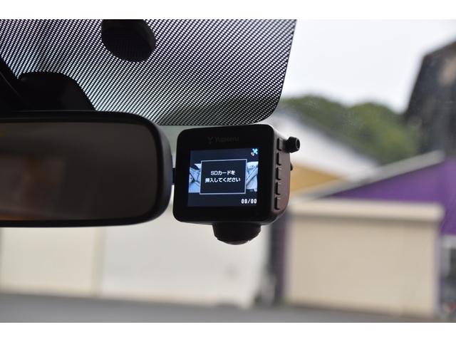 今や必須アイテムとなりつつあるドライブレコーダーも完備しております！！