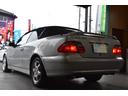 ＣＬＫ３２０カブリオレ　アバンギャルド　車検令和９年１月３０日　キーレス２　ＥＴＣ　走行６２０００キロ　マニュアルモード　クルーズコントロール　黒本革電動シート　シートヒーター　ＡＡＣ　タイミングチェーン（23枚目）
